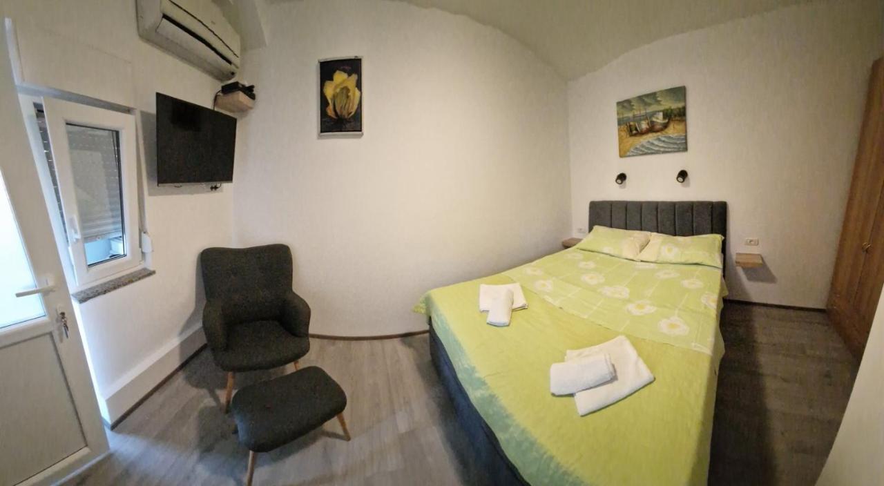 Apartments Vuceric Peroj Kültér fotó