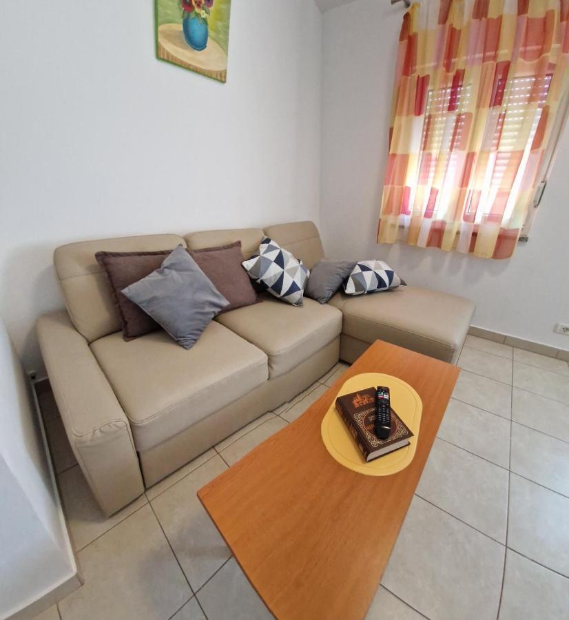 Apartments Vuceric Peroj Kültér fotó