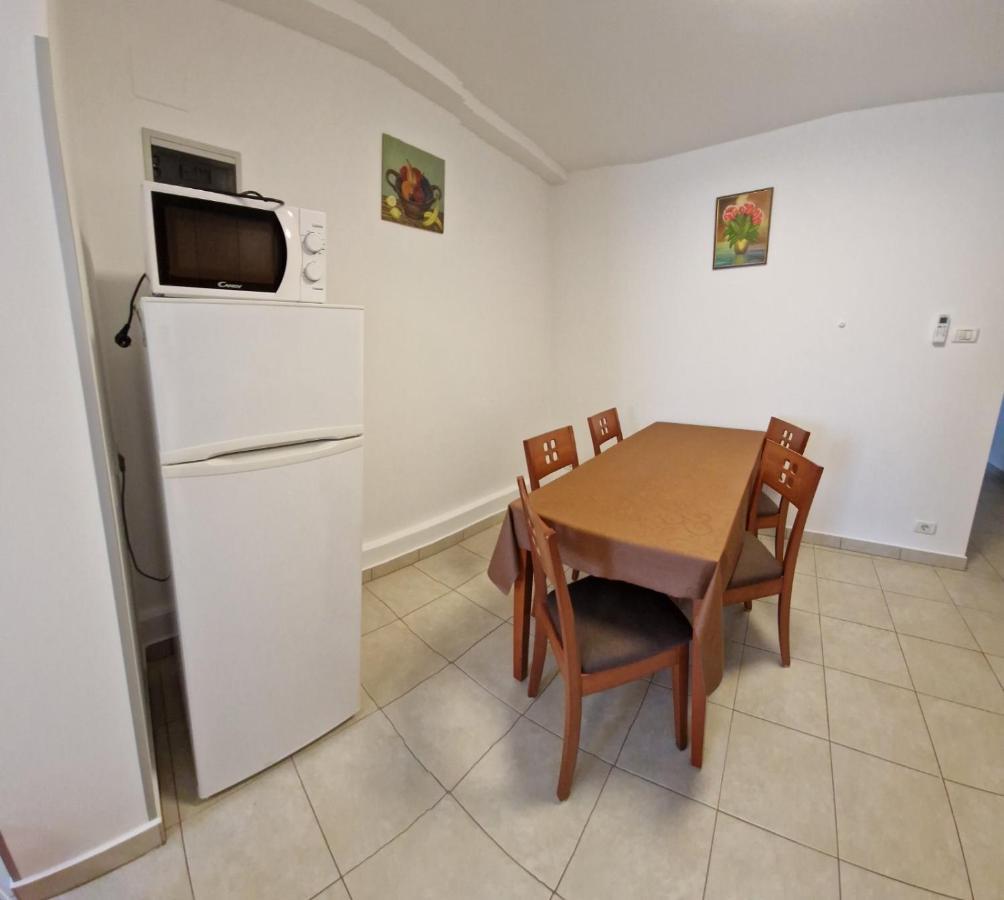 Apartments Vuceric Peroj Kültér fotó