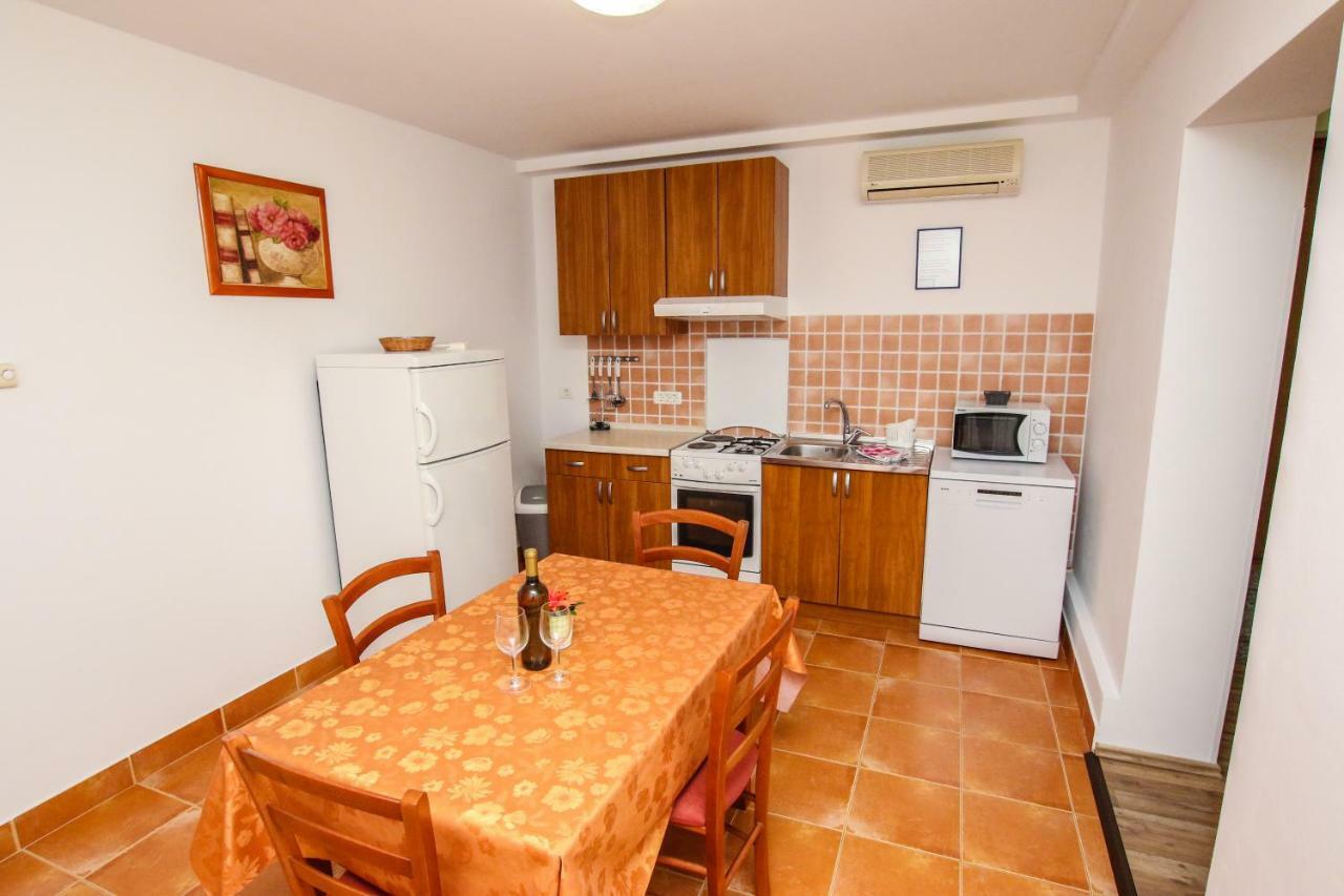 Apartments Vuceric Peroj Kültér fotó
