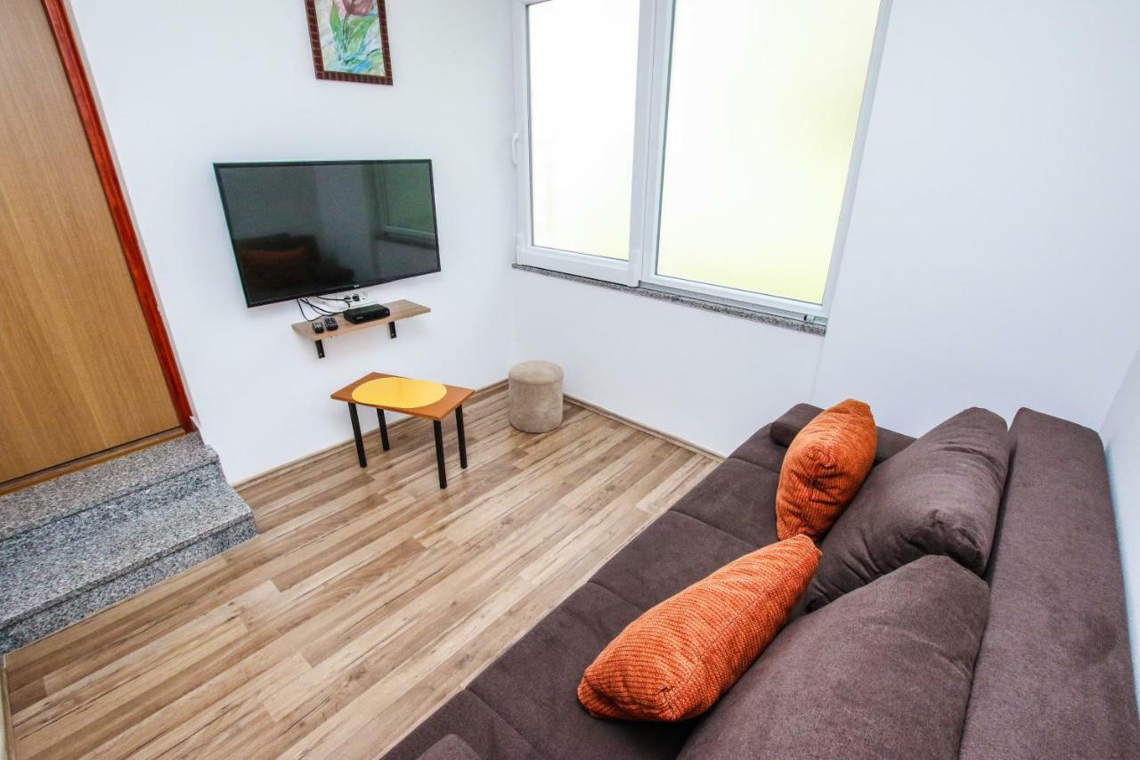 Apartments Vuceric Peroj Kültér fotó