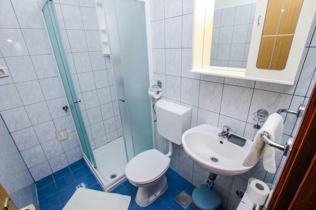 Apartments Vuceric Peroj Kültér fotó
