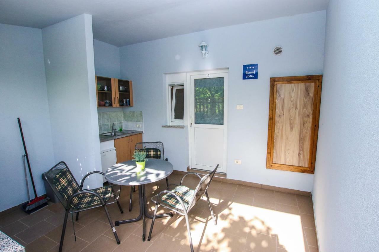 Apartments Vuceric Peroj Kültér fotó