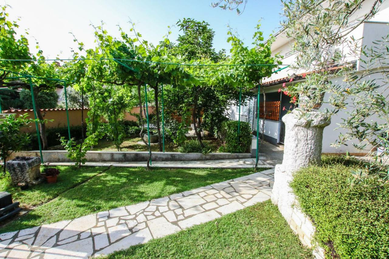 Apartments Vuceric Peroj Kültér fotó