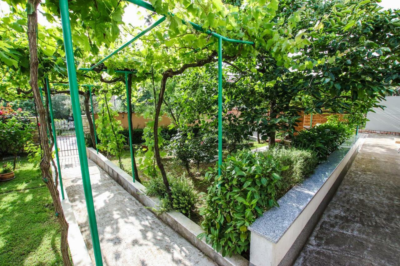 Apartments Vuceric Peroj Kültér fotó