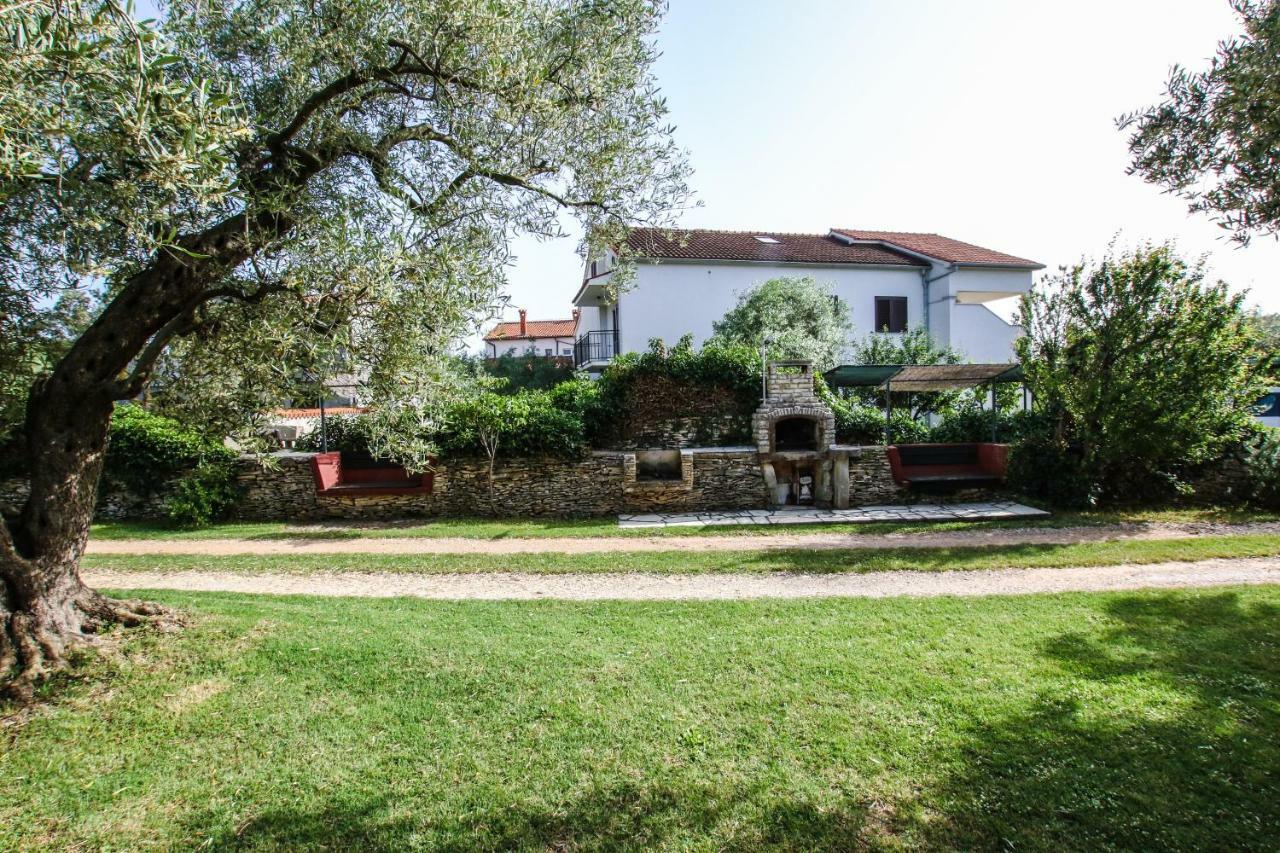 Apartments Vuceric Peroj Kültér fotó